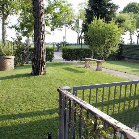 B&B Silvia เวโรนา ภายนอก รูปภาพ