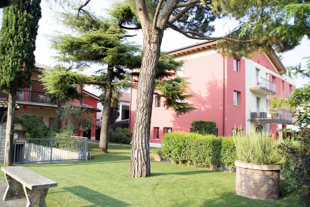 B&B Silvia เวโรนา ภายนอก รูปภาพ