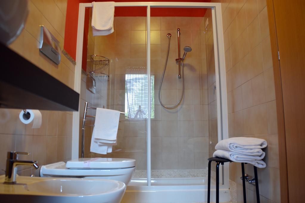 B&B Silvia เวโรนา ภายนอก รูปภาพ
